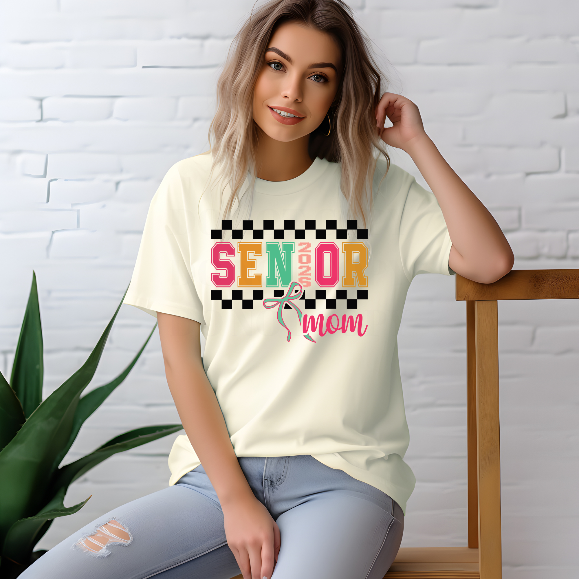 SENIOR MOM CHEKERED DTF TRANSFER